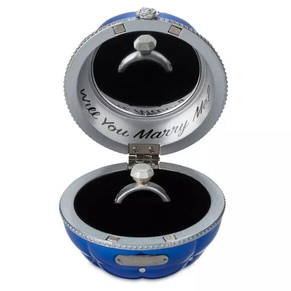 Disney Sleeping Beauty Castle Engagement Ring Holder Ornament - Picture 3 of 16